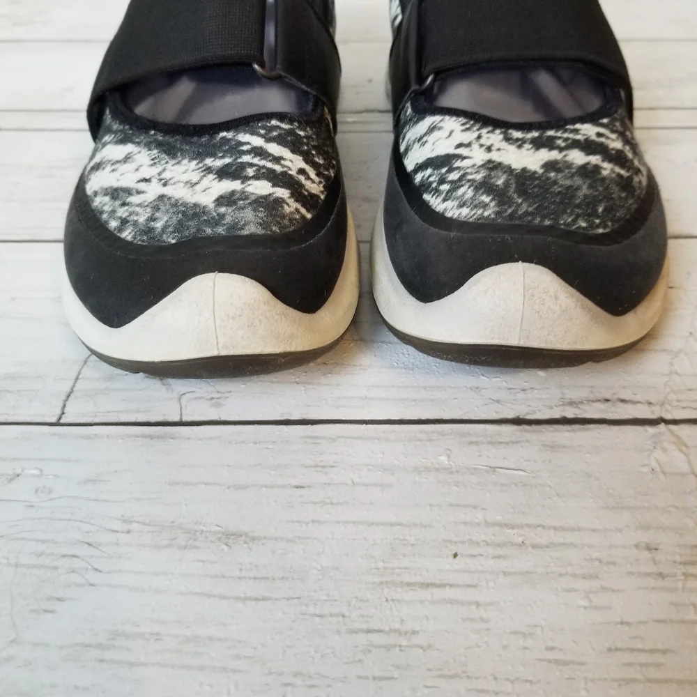 ECCO Biom Amrap Mary Jane Style Sporty Sneaker Shoe